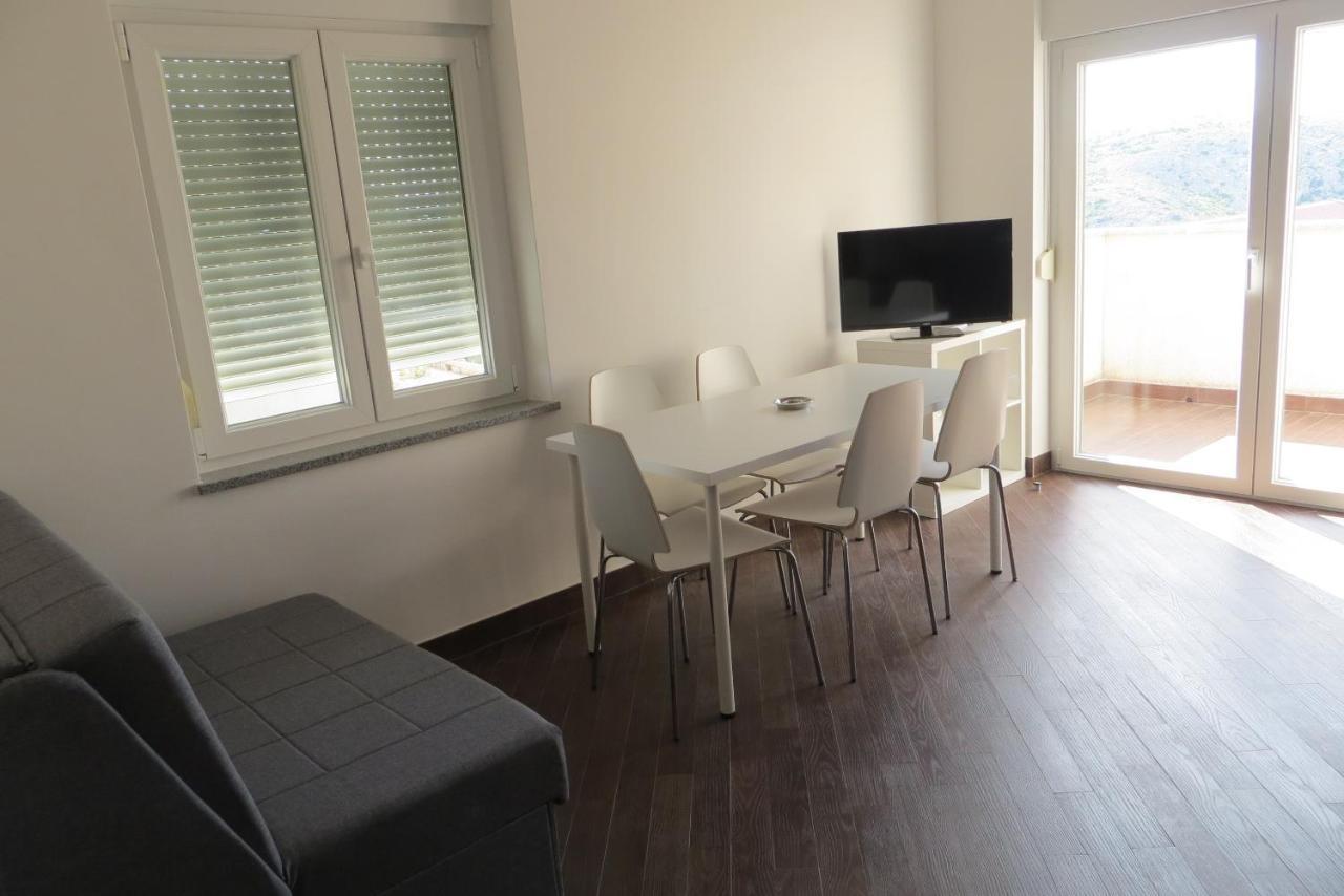 Mungos Apartment Чезарица Экстерьер фото