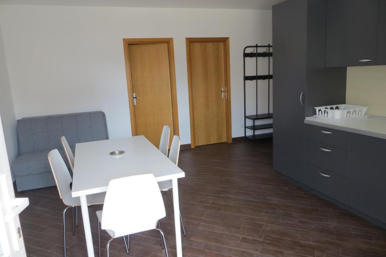 Mungos Apartment Чезарица Экстерьер фото