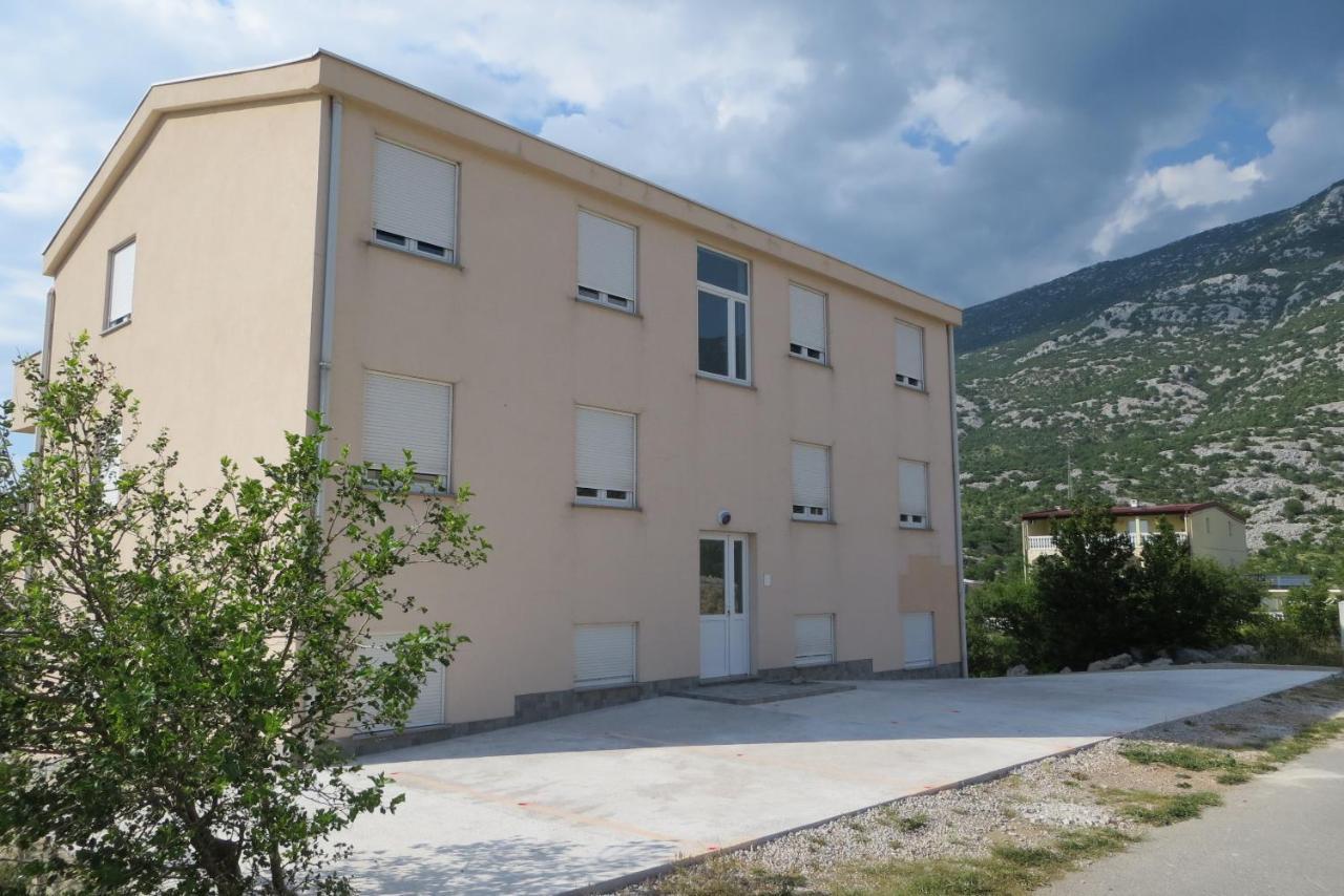 Mungos Apartment Чезарица Экстерьер фото