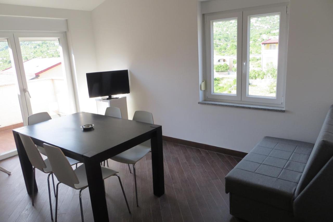 Mungos Apartment Чезарица Экстерьер фото